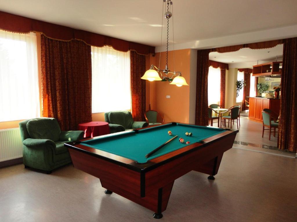Hotel Ovit Кестхей Екстер'єр фото